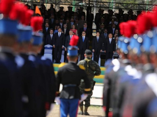 Así fue la ceremonia de ascensos de oficiales de las Fuerzas Armadas