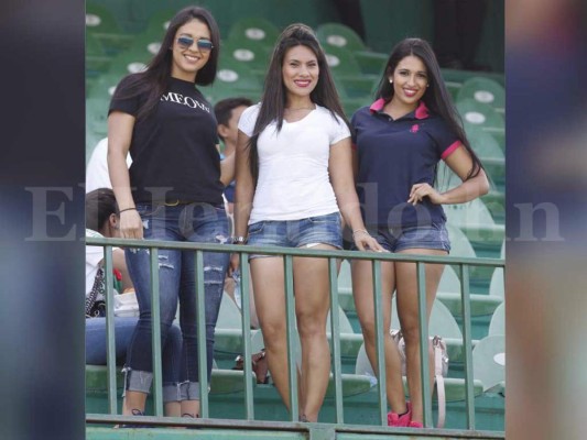 Hermosas chicas engalanan la jornada dos de la Liga Cinco Estrellas de Honduras