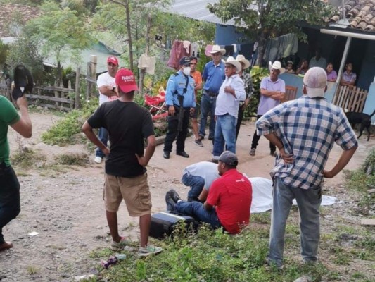 Amante del karaoke, el fútbol y Cantarranas, el pueblo selfie: así fue en vida el alcalde Francisco Gaitán  