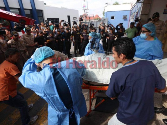 Fuertes medidas de seguridad durante traslado de bomberos quemados; serán atendidos en México