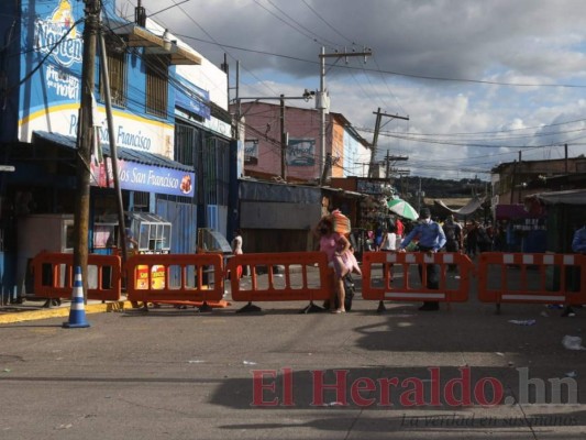 Capitalinos abarrotaron mercados ante anuncio de cierre por foco de contaminación  