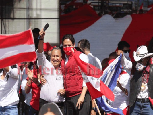 'Sin miedo al covid-19', Luis Zelaya inicia su campaña política (Fotos)