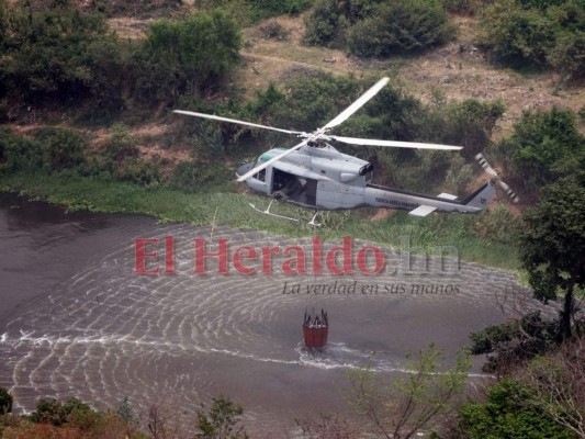 Imágenes aéreas del voraz incendio forestal que consume La Tigra