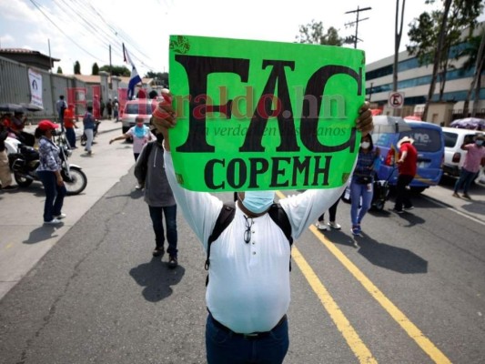 Así fue la protesta de maestros en la capital contra la intervención del Inprema