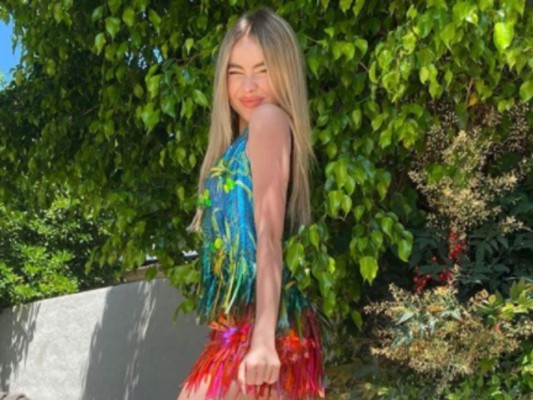 Ella es Sabrina Carpenter, la nueva 'Alicia en el país de las maravillas' de Netflix (FOTOS)