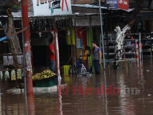 FOTOS: El caos provocado por las lluvias en la populosa Kennedy