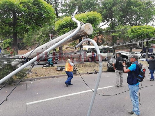 Caos, dinero y balas: Así quedó la escena de asalto a un conductor en Tegucigalpa