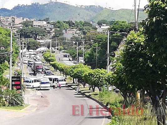 Colapsada la capital durante protesta de transportistas este lunes