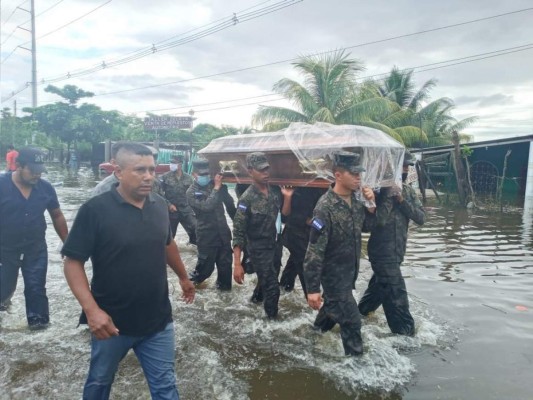 Soldados asisten evacuaciones en sectores de Gracias a Dios por huracán Iota (FOTOS)