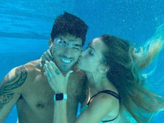 Fiestas, viajes y autos: los lujos de Luis Suárez (FOTOS)