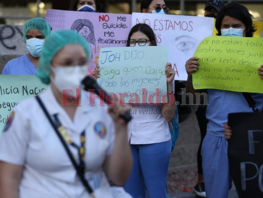 Lesionados, motos quemadas y consignas en protesta para exigir justicia para Keyla Martínez