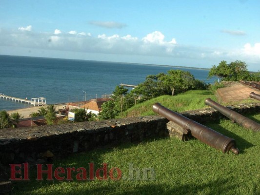 Los paisajes que te invitan a viajar esta Semana Santa a la costa norte de Honduras