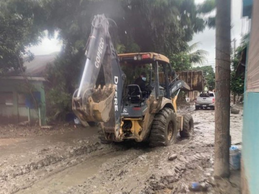 Escenas desesperantes: Continúan labores para rescatar zonas devastadas por tormentas Eta y Iota