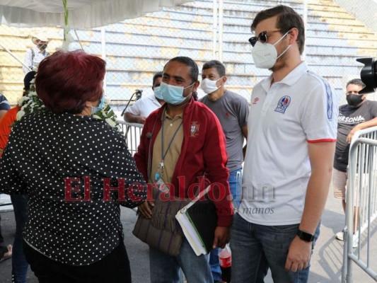 Personajes hondureños que dieron el último adiós a Chelato Uclés (FOTOS)