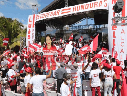 'Sin miedo al covid-19', Luis Zelaya inicia su campaña política (Fotos)