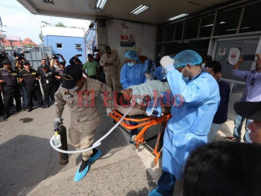 Fuertes medidas de seguridad durante traslado de bomberos quemados; serán atendidos en México