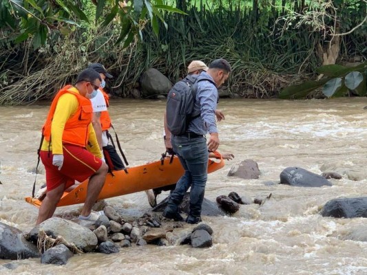 Tras una semana de arduas labores, sigue el rescate de afectados por Eta (Fotos)