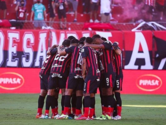 Con la 34 del Olimpia, ¿cómo queda la tabla de los más ganadores en CA?