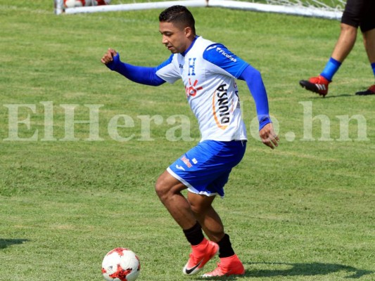 Ellos son los futbolistas más guapos de Honduras y México... ¿Qué te parecen?