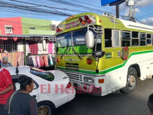 La escena del crimen contra motorista acribillado frente a su hijo