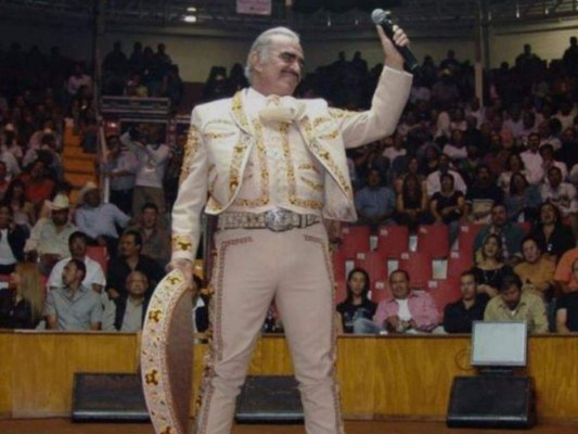 ¿Cuánto se ha gastado en la hospitalización de Vicente Fernández? (Fotos)