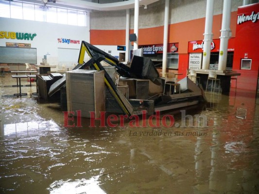 FOTOS: Así avanza la limpieza del aeropuerto de San Pedro Sula