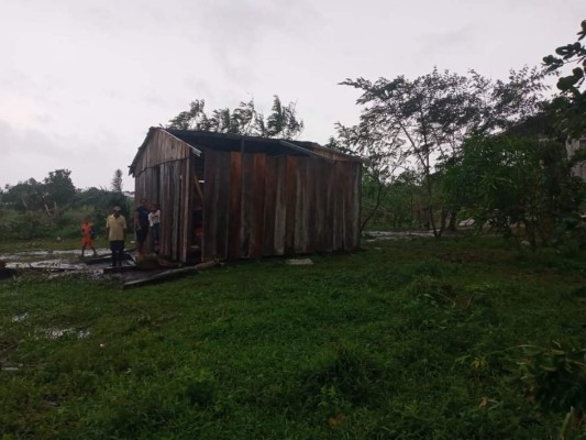 FOTOS: Huracán Iota ya deja severos daños en La Mosquitia