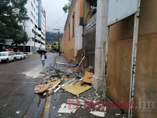 FOTOS: Derrumbes e inundaciones, los primeros efectos de Eta en la capital