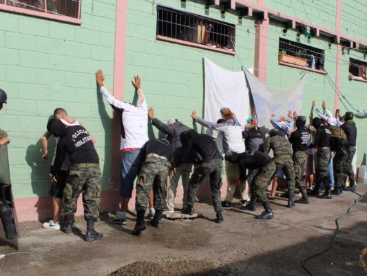 FOTOS: Routers, celulares y armas les hallaron a reos en Támara