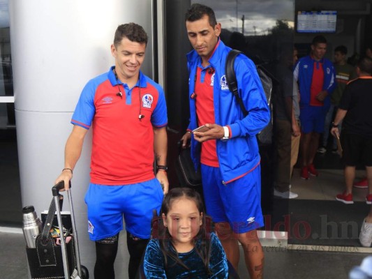 FOTOS: Así regresó Olimpia a Tegucigalpa tras sufrir ataque de aficionados del Alianza en El Salvador