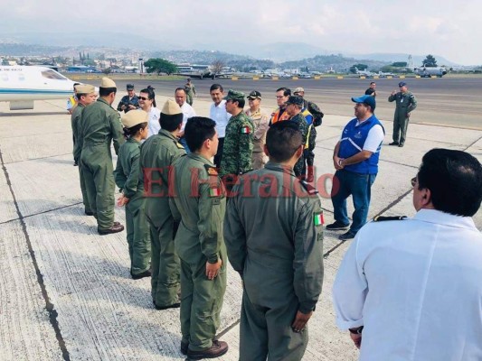 Fuertes medidas de seguridad durante traslado de bomberos quemados; serán atendidos en México