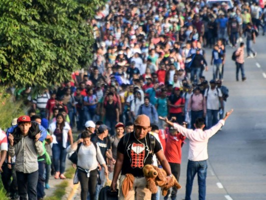 Así es la caravana de migrantes hondureños que se dirige a Estados Unidos