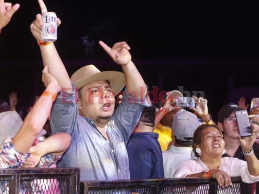 FOTOS: Bronco puso a bailar y a cantar a sus fans en Choluteca