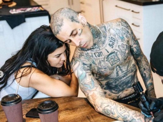 Los detalles del compromiso entre Kourtney Kardashian y Travis Barker (Fotos)  