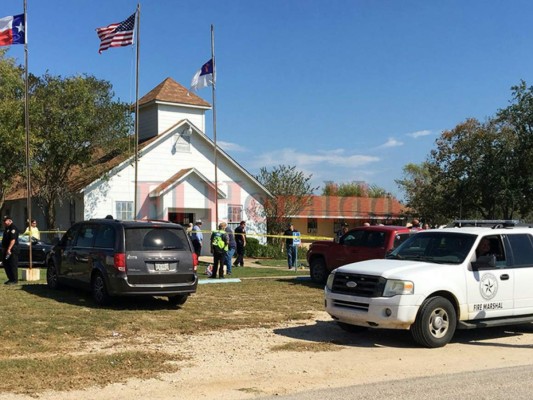 Fotos desde la iglesia en Sutherland Springs donde masacraron a 27 personas