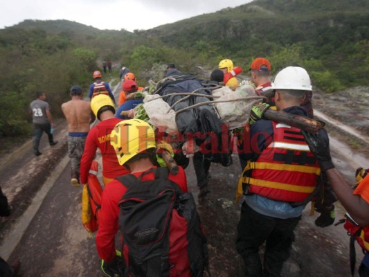 Las dramáticas imágenes del rescate de la primera víctima de las lluvias en Honduras