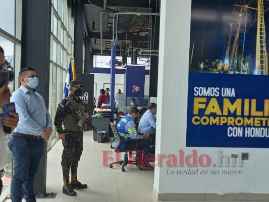 Con militares y a nivel nacional: Así fue la intervención a las oficinas de EEH