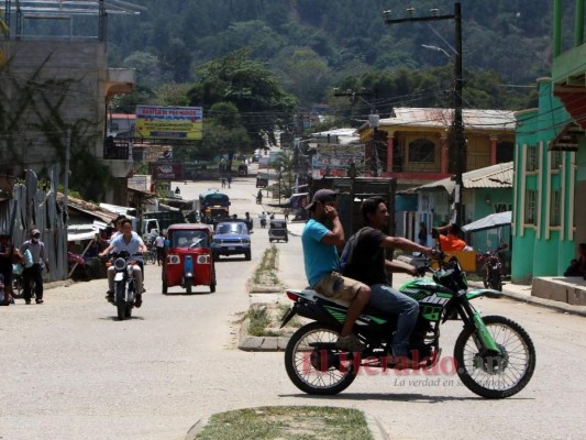 Pedir en la calle o suplicar clemencia, no es lo mismo ser migrante en Choluteca que en Trojes