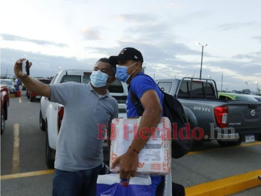 ¡Como héroes! Así recibieron a la selección olímpica en San Pedro Sula (Fotos)