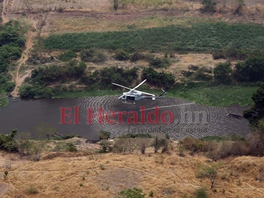 Imágenes aéreas del voraz incendio forestal que consume La Tigra