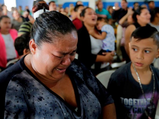 Las dolorosas imágenes del entierro de la familia nicaragüense asesinada dentro de su vivienda