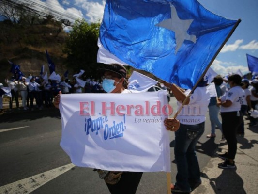 Con una caravana, fotografías y discursos Nasry Asfura cierra su campaña en la capital (FOTOS)