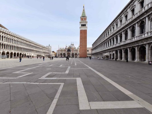 FOTOS: Italia desolada, sin turistas ni estudiantes por coronavirus