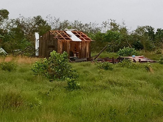 FOTOS: Huracán Iota ya deja severos daños en La Mosquitia