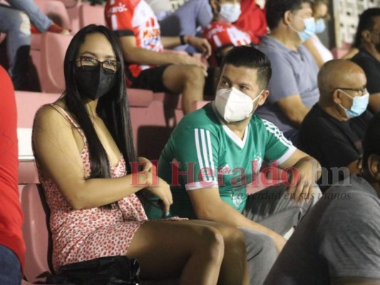 Así fue el regreso del público a los estadios de fútbol en Honduras (Fotos)