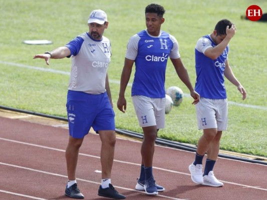 Choco Lozano, Alberth Elis y Jonathan Rubio entrenaron con la Selección de Honduras en el estadio Olímpico