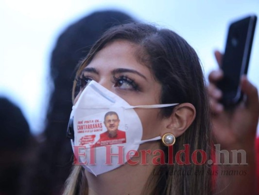 Entre consternación y llanto entierran a 'Paquito' Gaitán, alcalde de Cantarranas