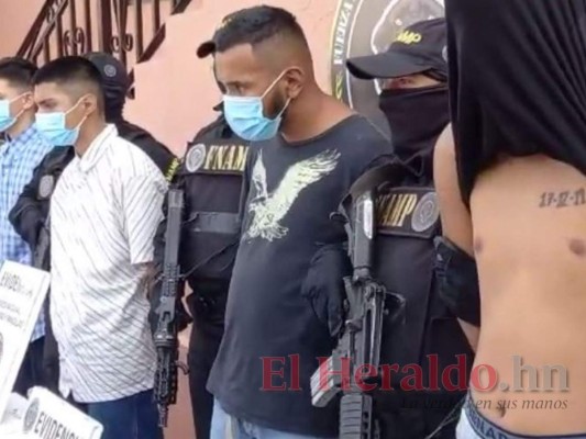 Capturan a cuatro sicarios de la 18 y una integrante de Los Chirizos en la capital (FOTOS)