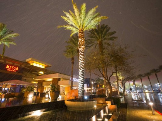 Cae nieve en Las Vegas por primera vez en una década