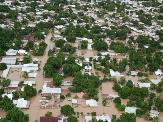 Fotos: Valle de Sula se mantiene bajo el agua tras el devastador Iota